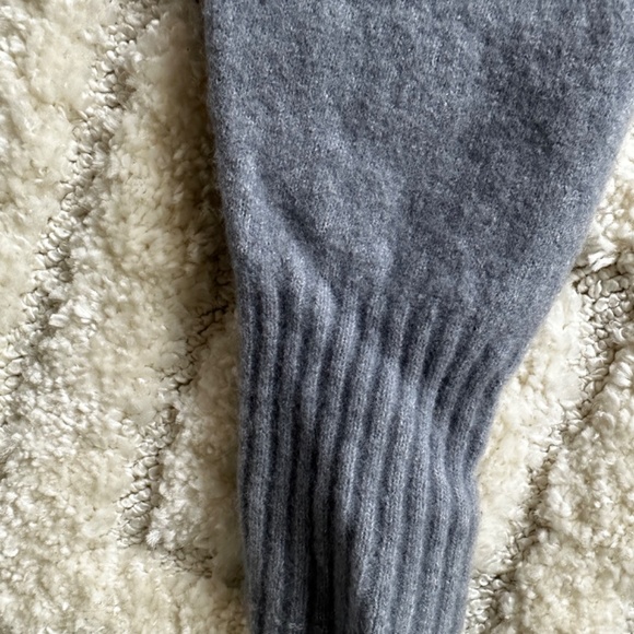 Everlane Mock Neck Cozy Sweater - Picture 6 of 6